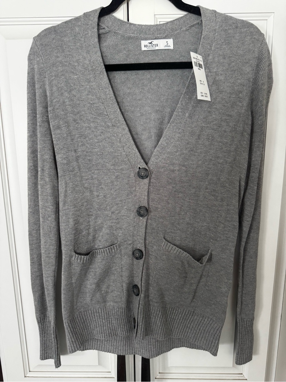 Hollister Women's Light Gray V-Neck Button Cardigan